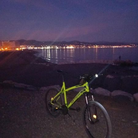 Apto A 5 Min A Pie De La Playa Málaga Eksteriør billede